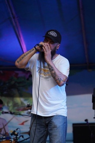 Cédric, chanteur de Dark Fate, au Parc en Fête de Nangis