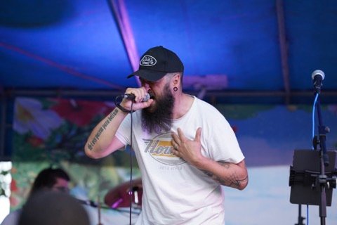 Cédric, chanteur de Dark Fate, au Parc en Fête de Nangis