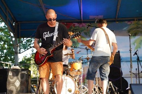 Nico en concert au Parc en Fête de Nangis