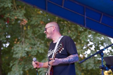 Nico en concert au Parc en Fête de Nangis