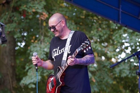 Nico en concert au Parc en Fête de Nangis